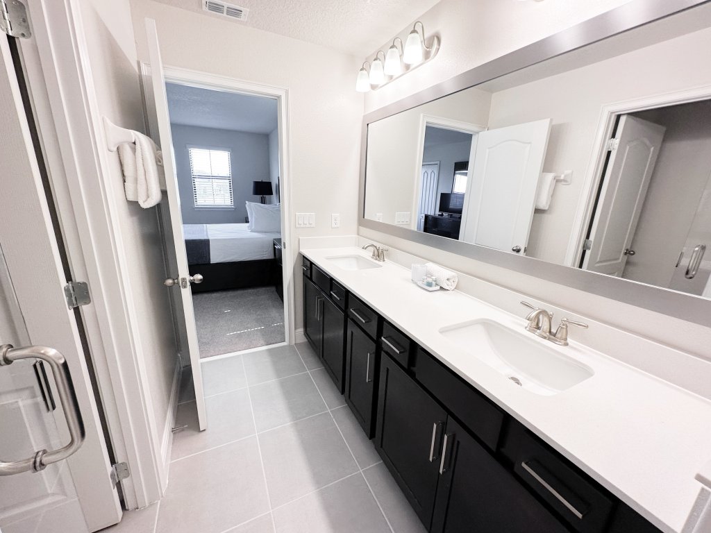 211MCV - Balmoral Resort Vacation Rental in Haines City - RedAwning