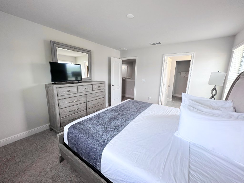 200KB  - Balmoral Resort Vacation Rental in Haines City - RedAwning