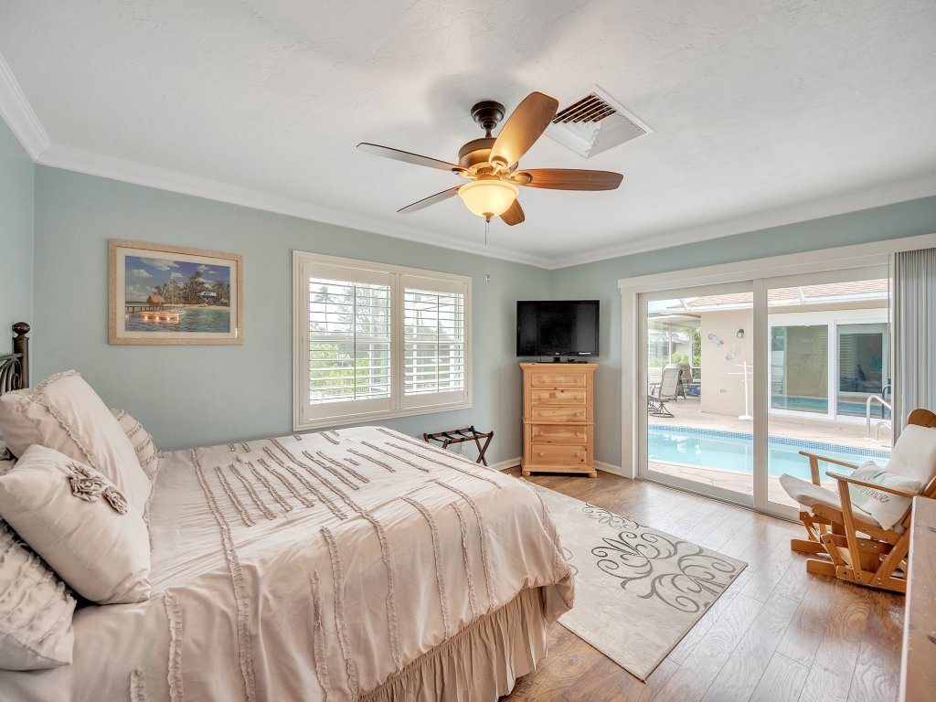 Sandcastles of Marco Island Waterfront Private Pool Vacation Rental in Marco Island - RedAwning