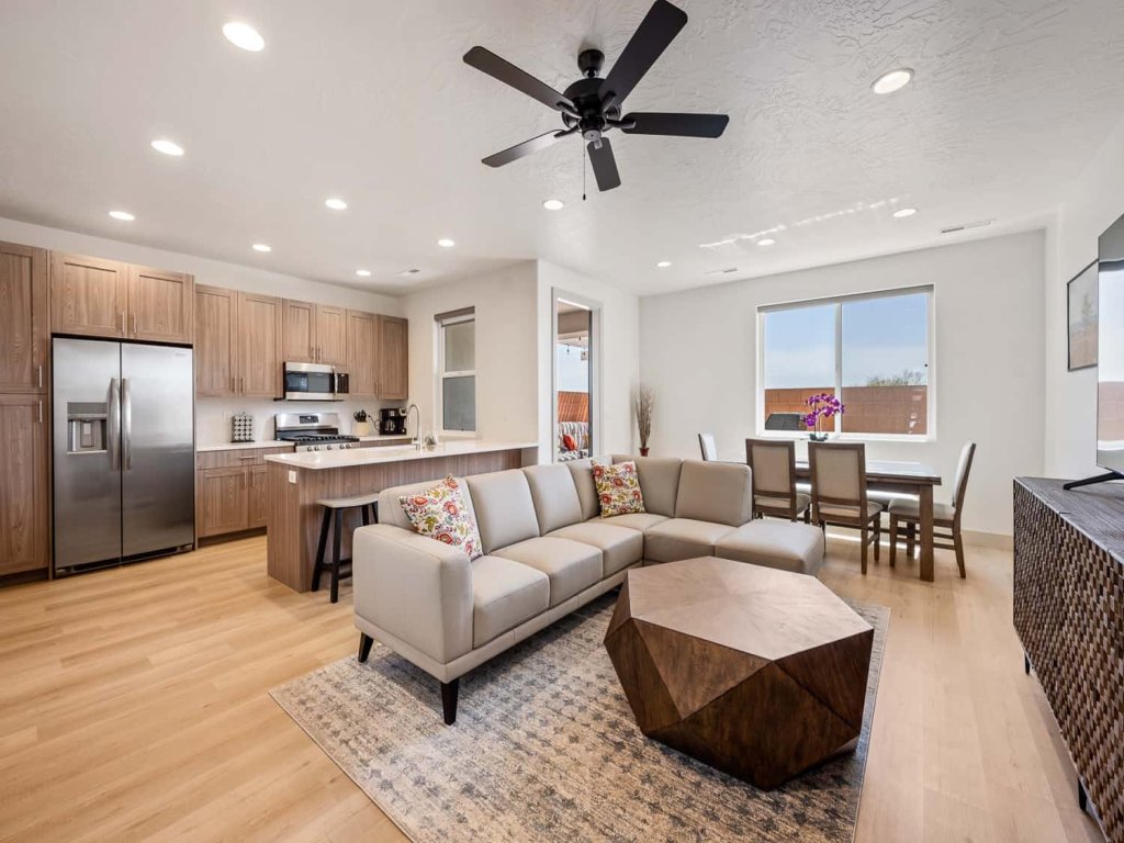 Heritage Hangout #21 Vacation Rental in Utah - RedAwning