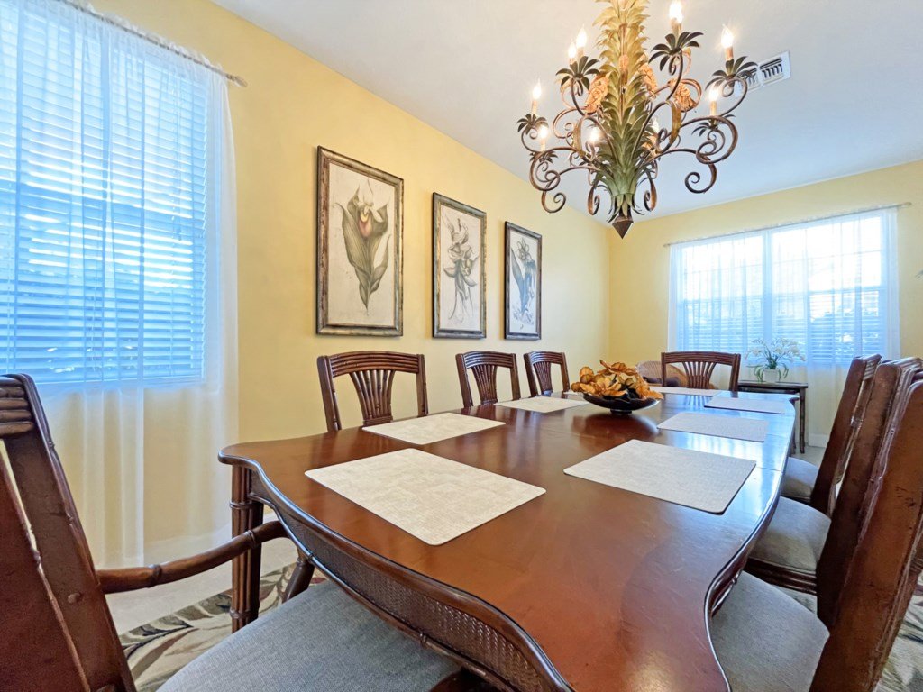Henley Haven  Vacation Rental in Davenport - RedAwning