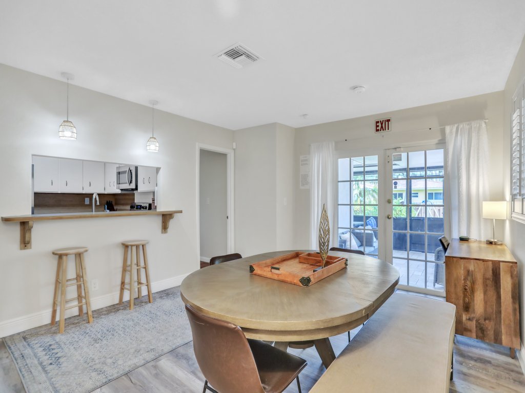 Walk to the Beach! Luxe Hollywood Lakes Hub Vacation Rental in Hollywood - RedAwning