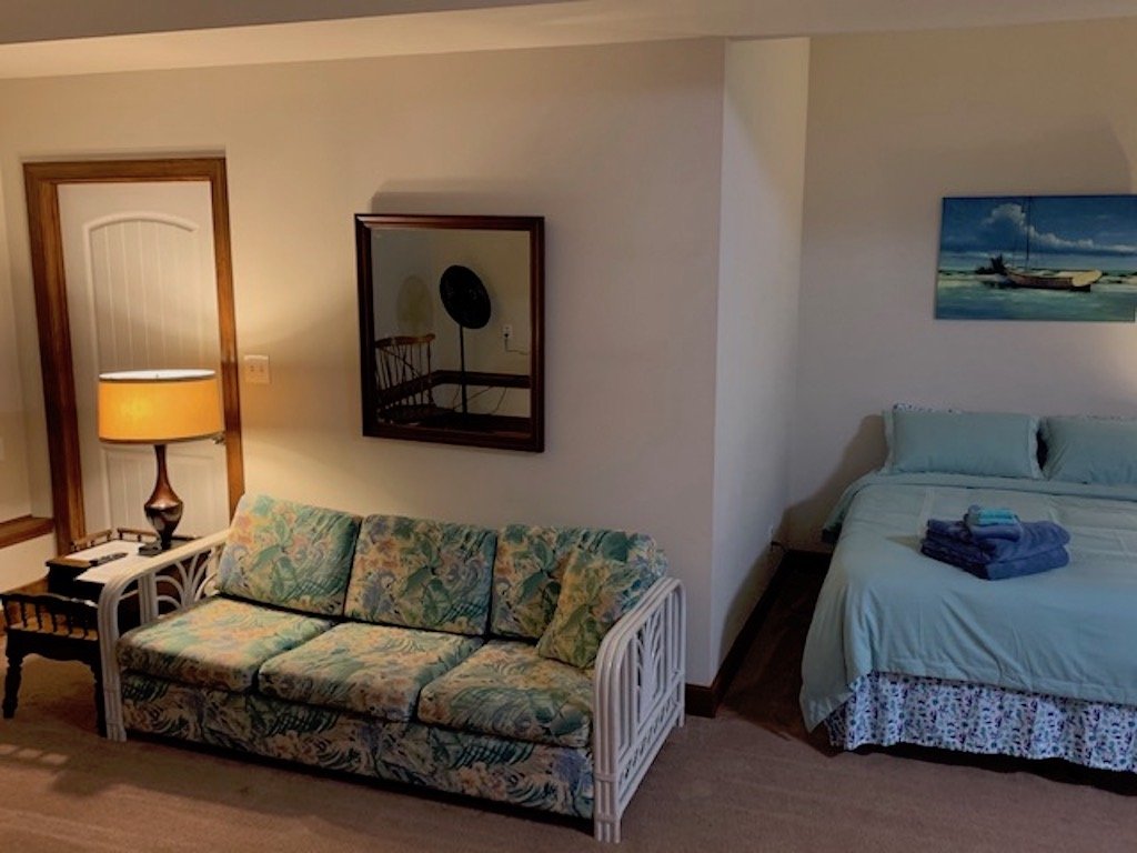 Beach Side HideAway Vacation Rental in Norfolk - RedAwning