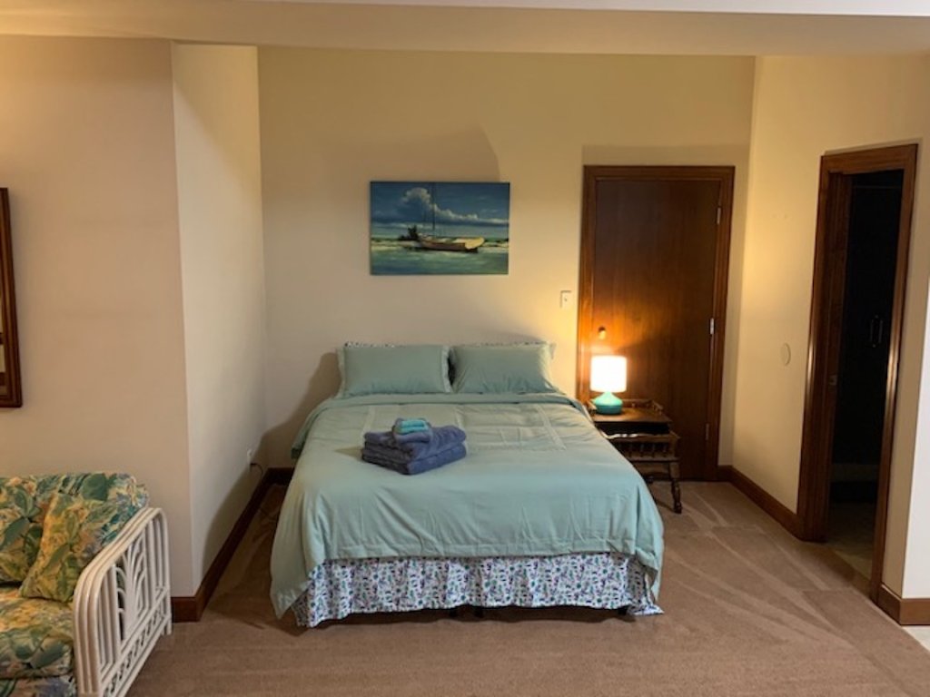 Beach Side HideAway Vacation Rental in Norfolk - RedAwning
