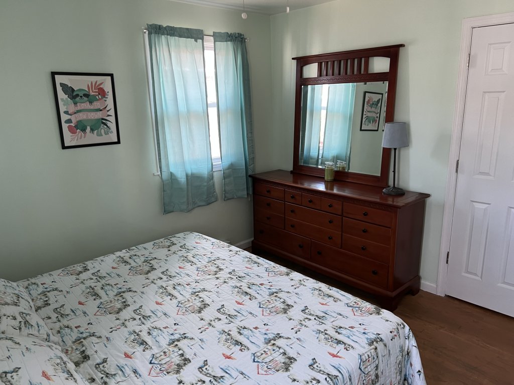 Boat House Ground Floor #2 - 1 BR WaterFront, Wifi Vacation Rental in Norfolk - RedAwning