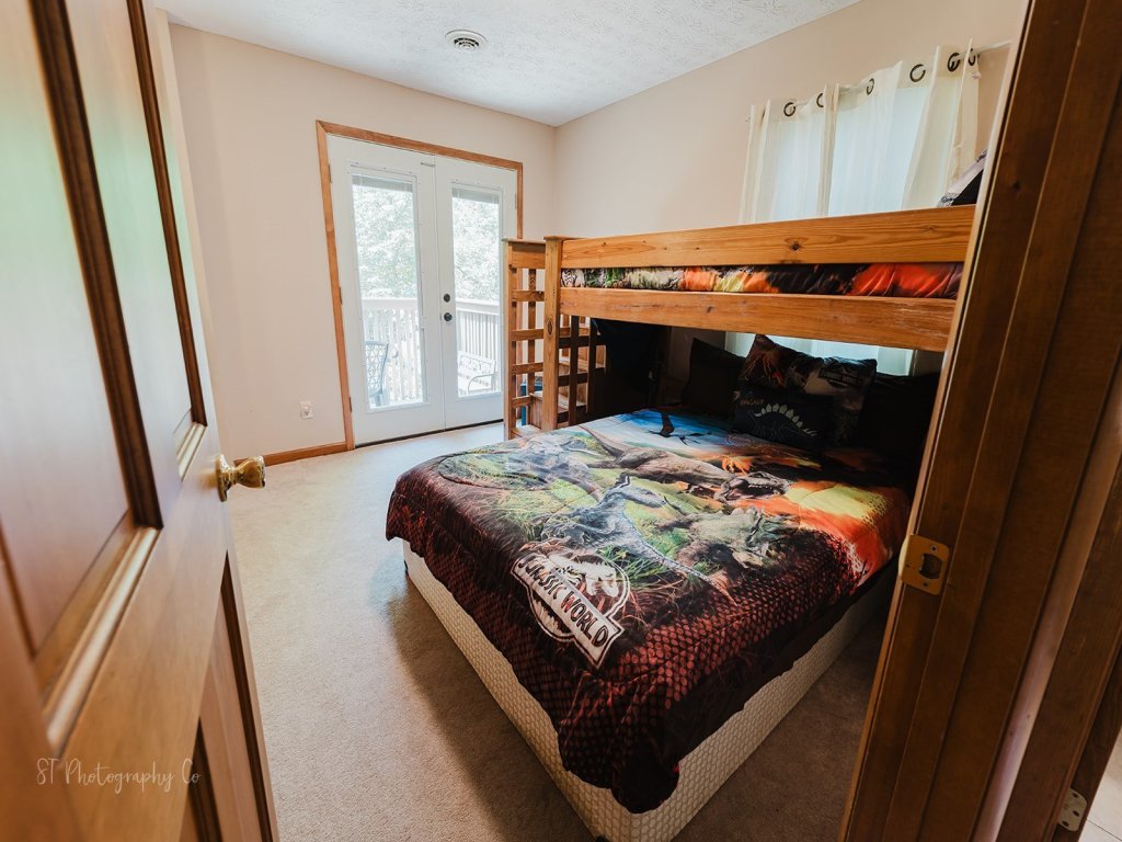 The Rose Vacation Rental in Gatlinburg - RedAwning