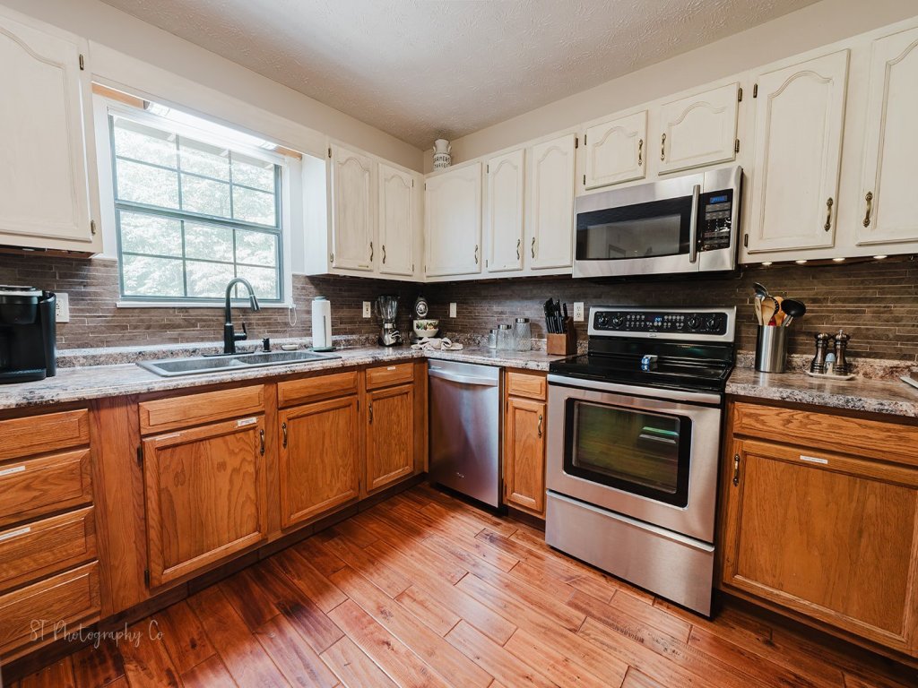 The Rose Vacation Rental in Gatlinburg - RedAwning