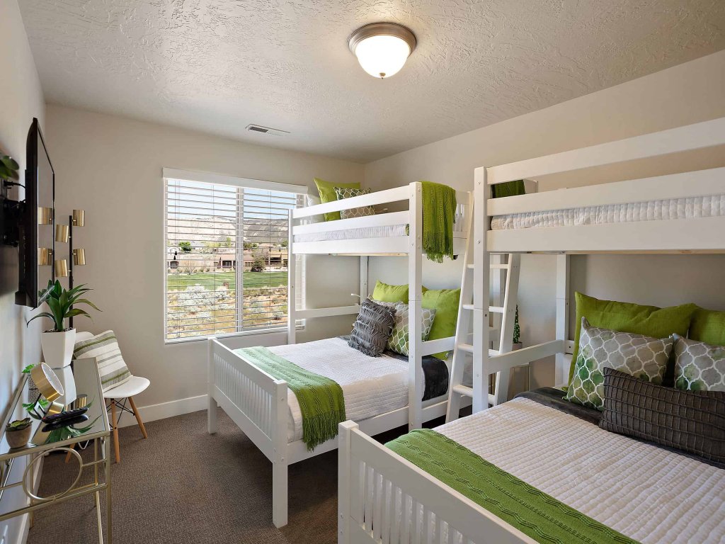 Desert Haven Vacation Rental in St. George - RedAwning