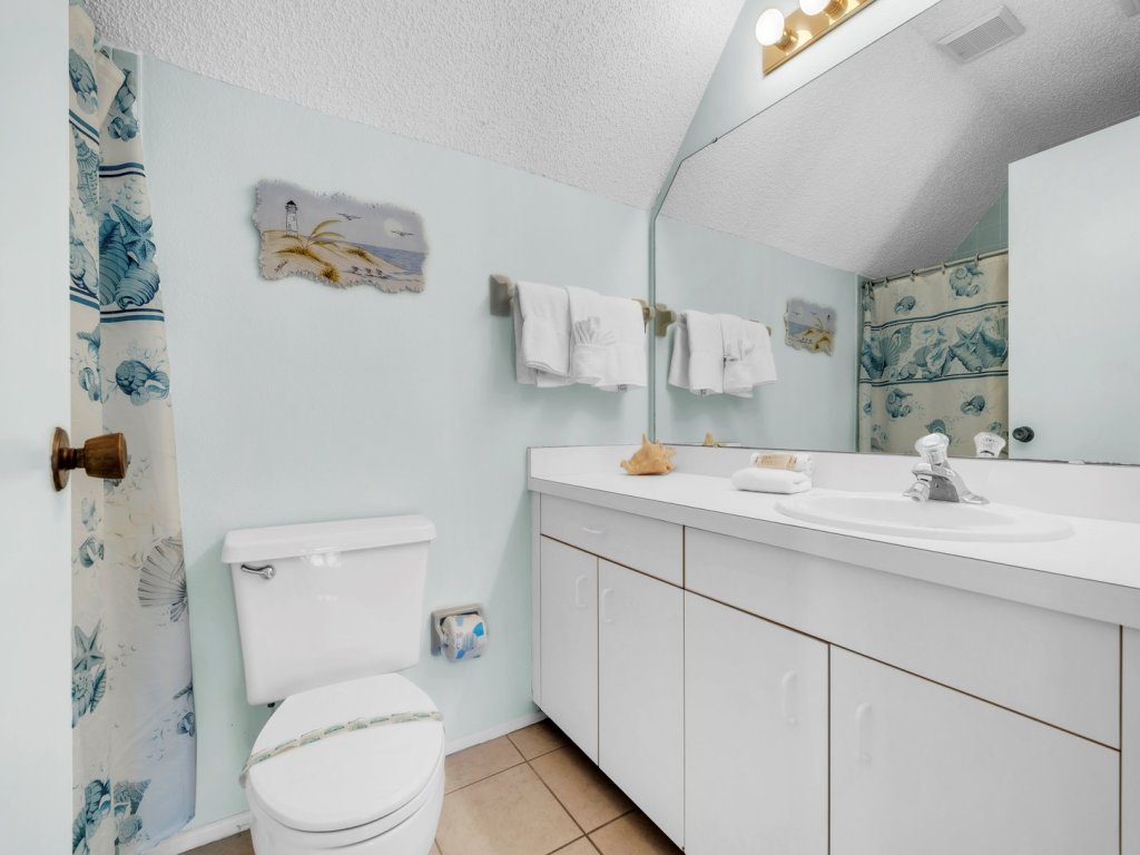 North Beach Paradise Vacation Rental in Holmes Beach - RedAwning