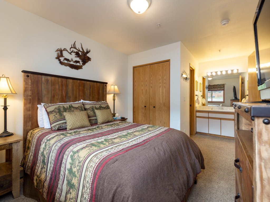 113 Cinnamon Ridge III Vacation Rental in Keystone - RedAwning