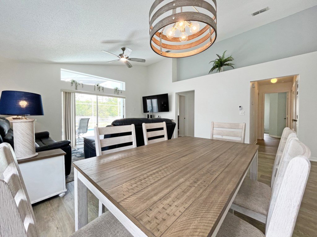 Holborn Delight Vacation Rental in Davenport - RedAwning