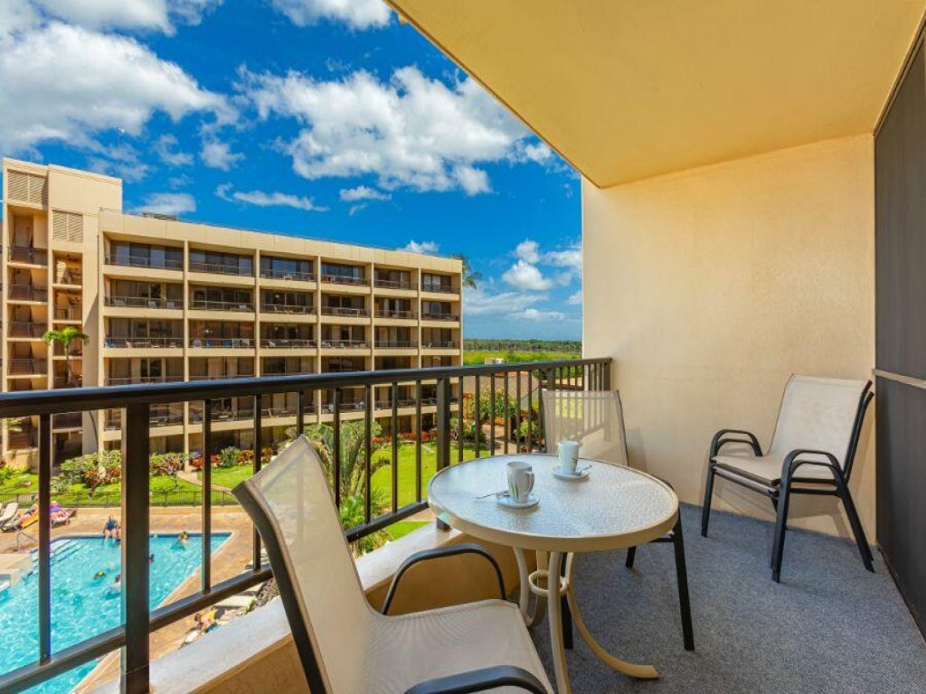 SUGAR BEACH RESORT #412 Vacation Rental in Hawaii - RedAwning