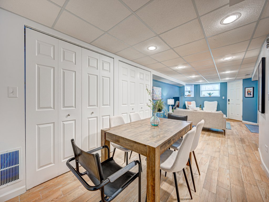 Centrally Located Swedish Design Andersonville 2bd Vacation Rental in Chicago - RedAwning