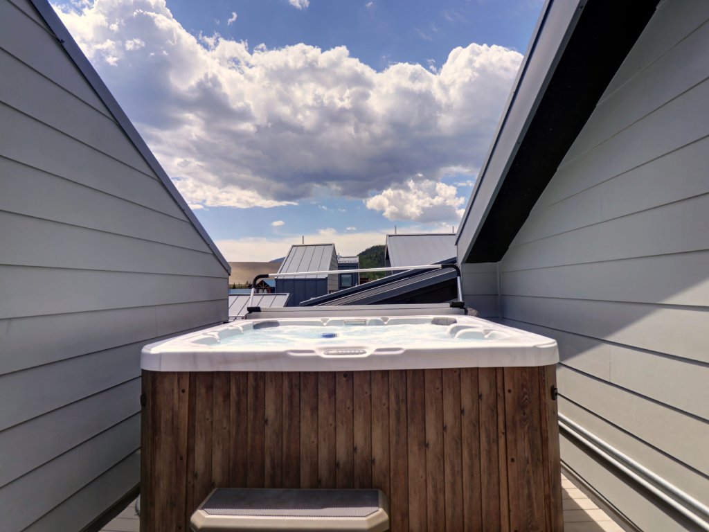 58B 2Br 2.5Ba Vacation Rental in Silverthorne - RedAwning