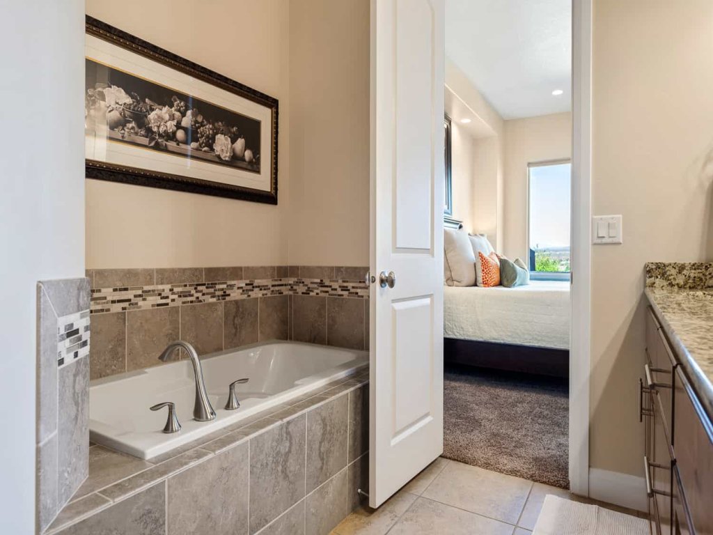 Gateway to Fun Vacation Rental in Utah - RedAwning