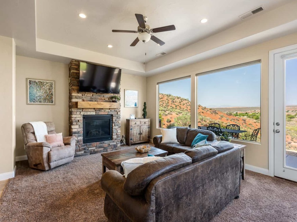 Gateway to Fun Vacation Rental in Utah - RedAwning