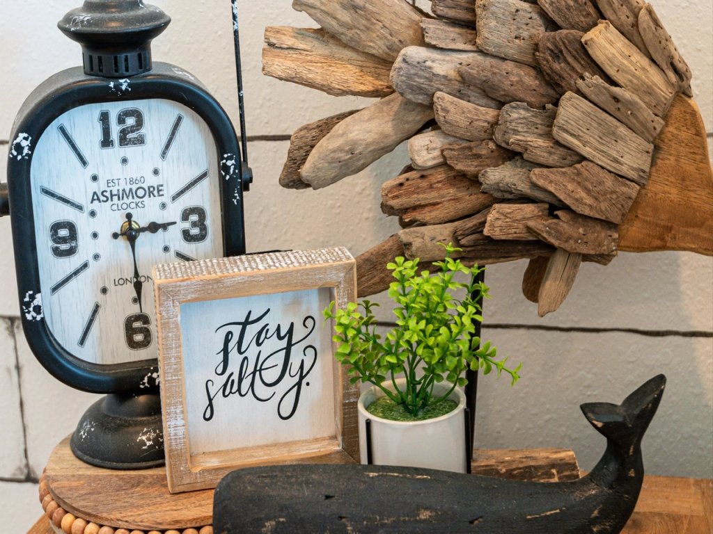 The Lazy Lobster Vacation Rental in Texas - RedAwning