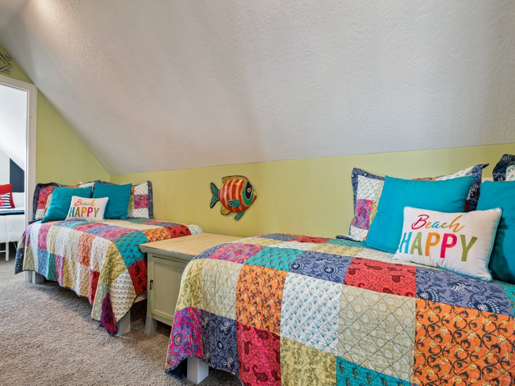 The Lazy Lobster Vacation Rental in Texas - RedAwning