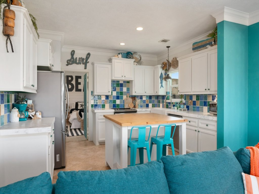 The Lazy Lobster Vacation Rental in Texas - RedAwning