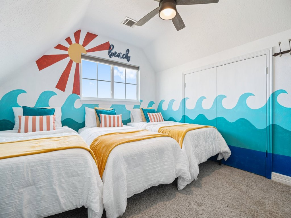 The Lazy Lobster Vacation Rental in Texas - RedAwning