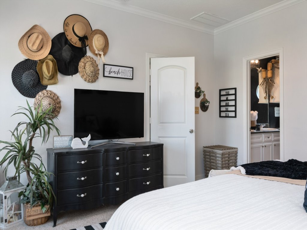 The Lazy Lobster Vacation Rental in Texas - RedAwning