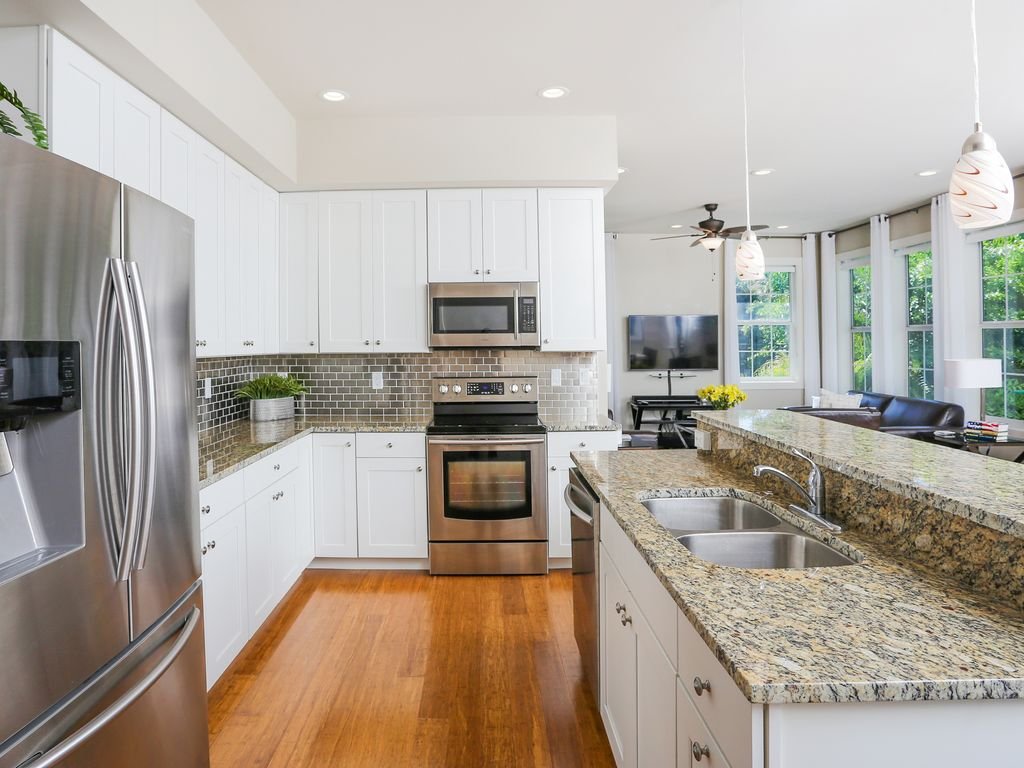 Paradise Beach House Vacation Rental in Holmes Beach - RedAwning
