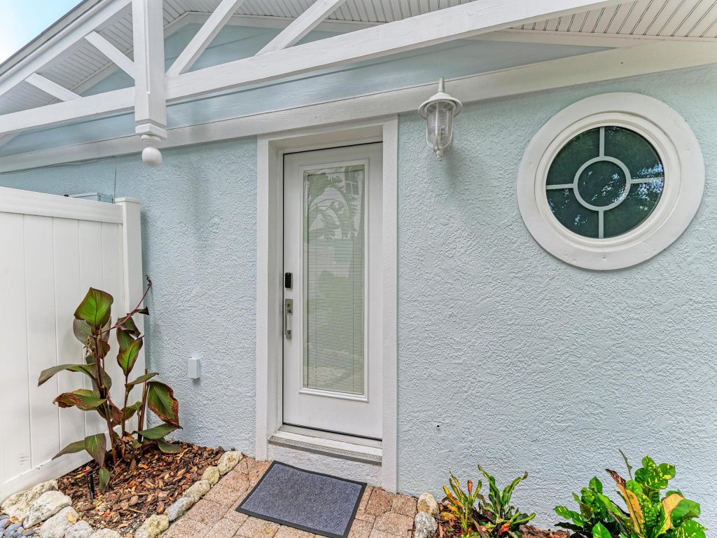 Beach Bliss Vacation Rental in Holmes Beach - RedAwning