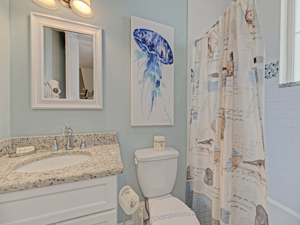 Oasis By The Beach Vacation Rental in Holmes Beach - RedAwning