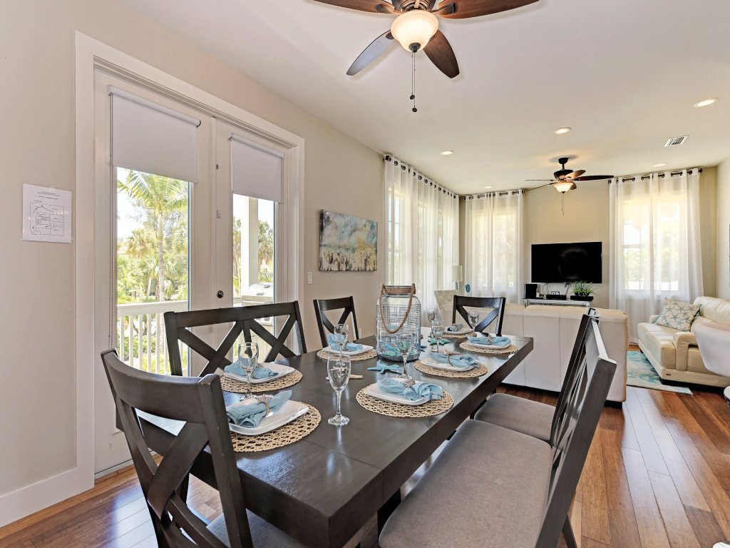 Paradise Found Vacation Rental in Holmes Beach - RedAwning