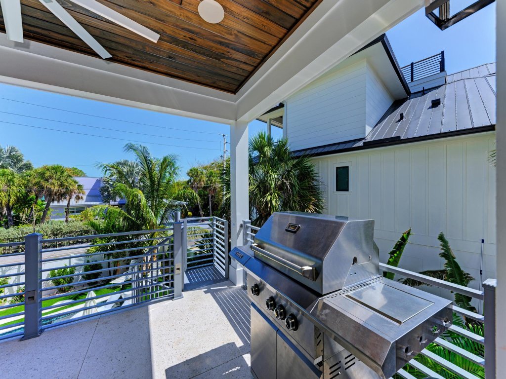 The TipSea Turtle Vacation Rental in Anna Maria - RedAwning