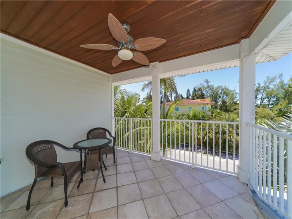 FootPrints in the Sand Vacation Rental in Holmes Beach - RedAwning