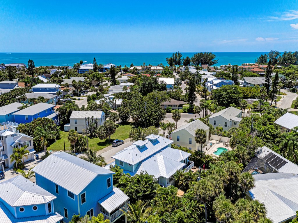 Turtle's Bay Vacation Rental in Holmes Beach - RedAwning