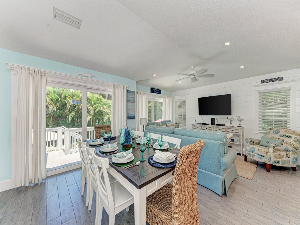 Turtle's Bay Vacation Rental in Holmes Beach - RedAwning