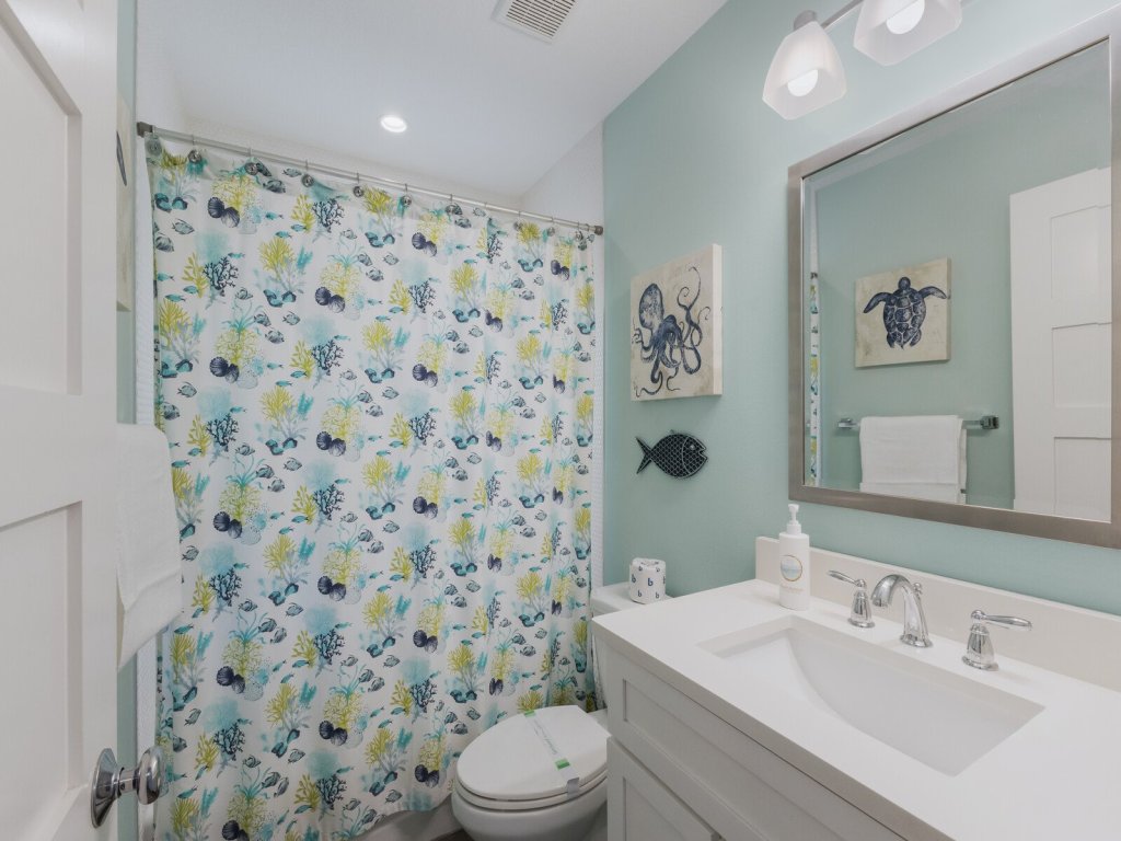 Emerald Bay Beach House Vacation Rental in Holmes Beach - RedAwning