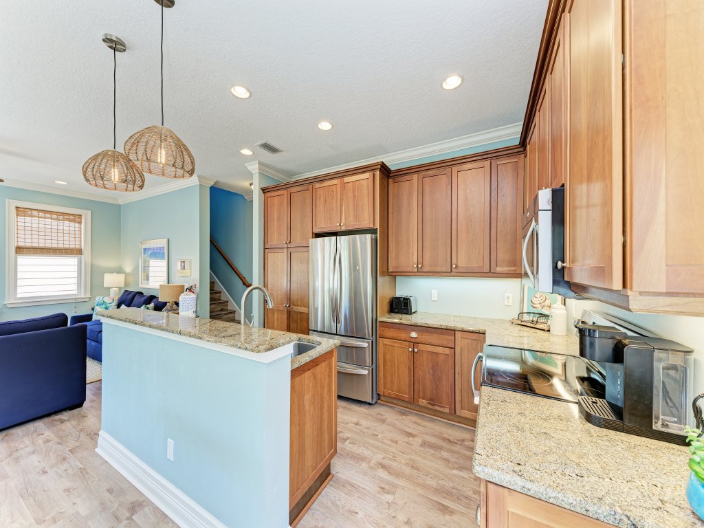 Crosswind Cottage Vacation Rental in Holmes Beach - RedAwning