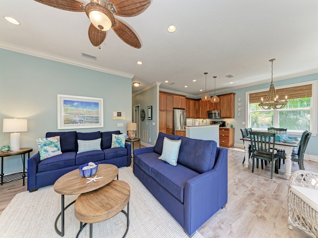 Crosswind Cottage Vacation Rental in Holmes Beach - RedAwning