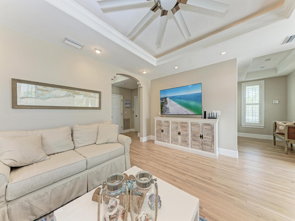 Once Upon a Tide Vacation Rental in Anna Maria - RedAwning
