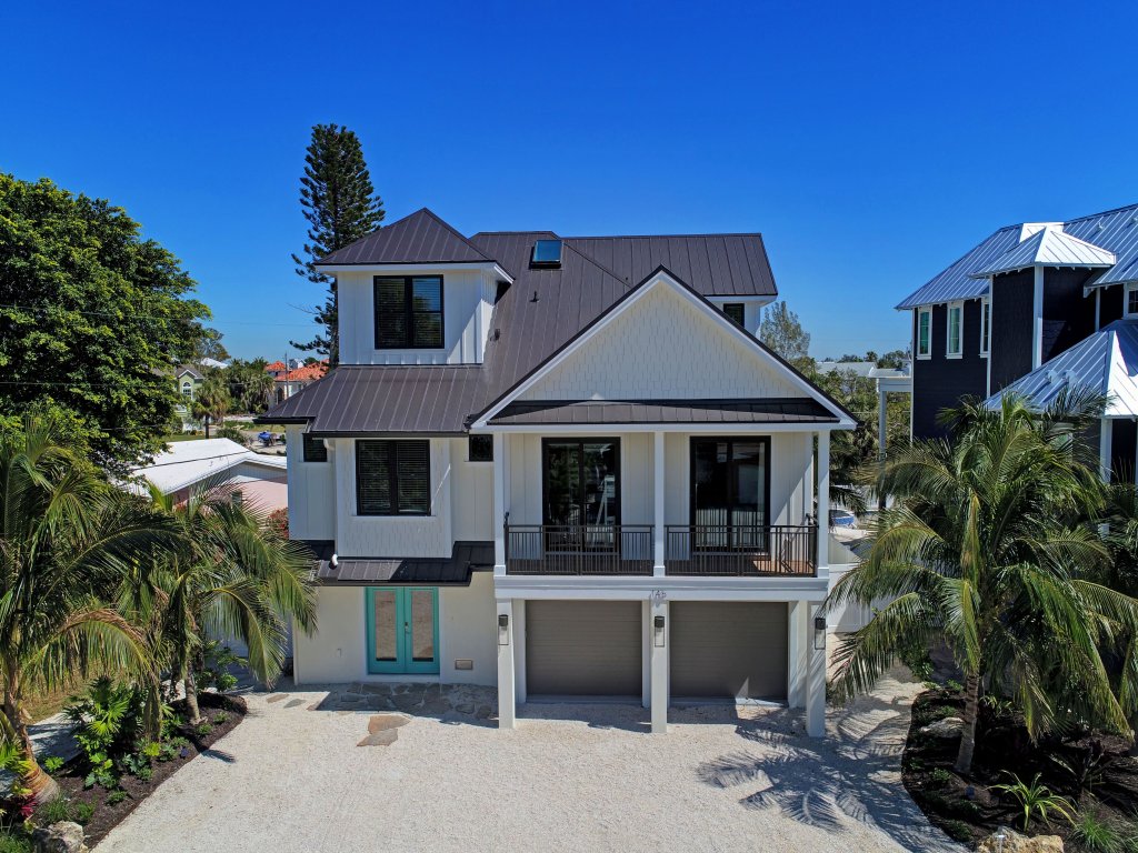 Vitamin Sea Vacation Rental in Anna Maria - RedAwning