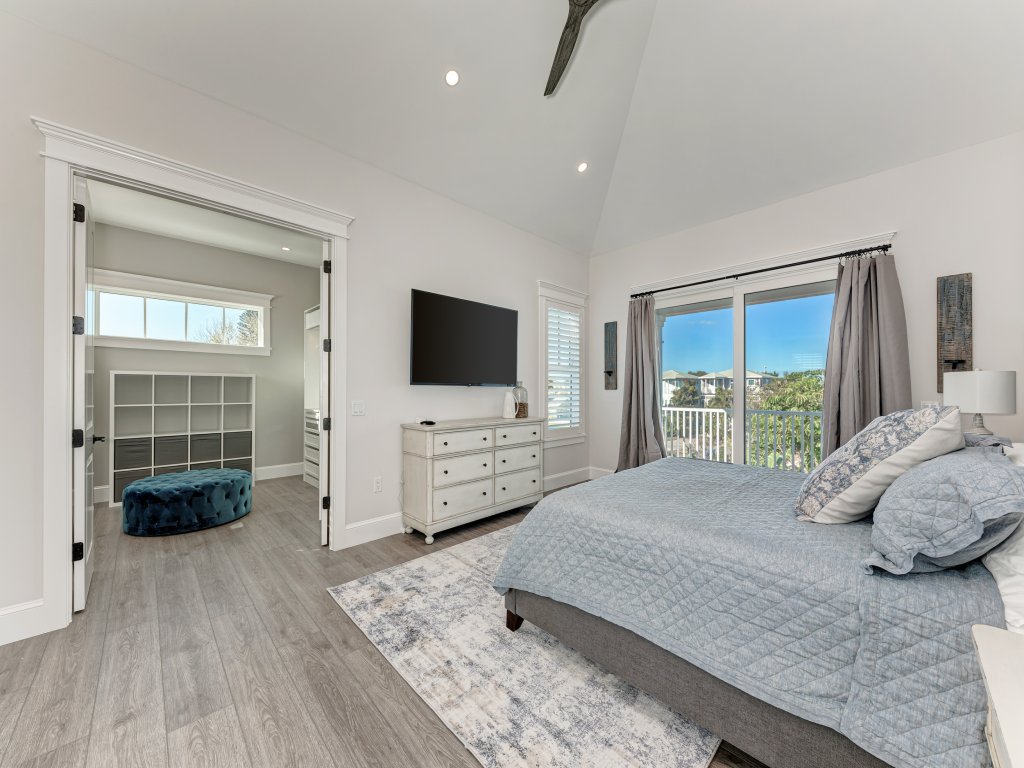Just Beachy Vacation Rental in Holmes Beach - RedAwning