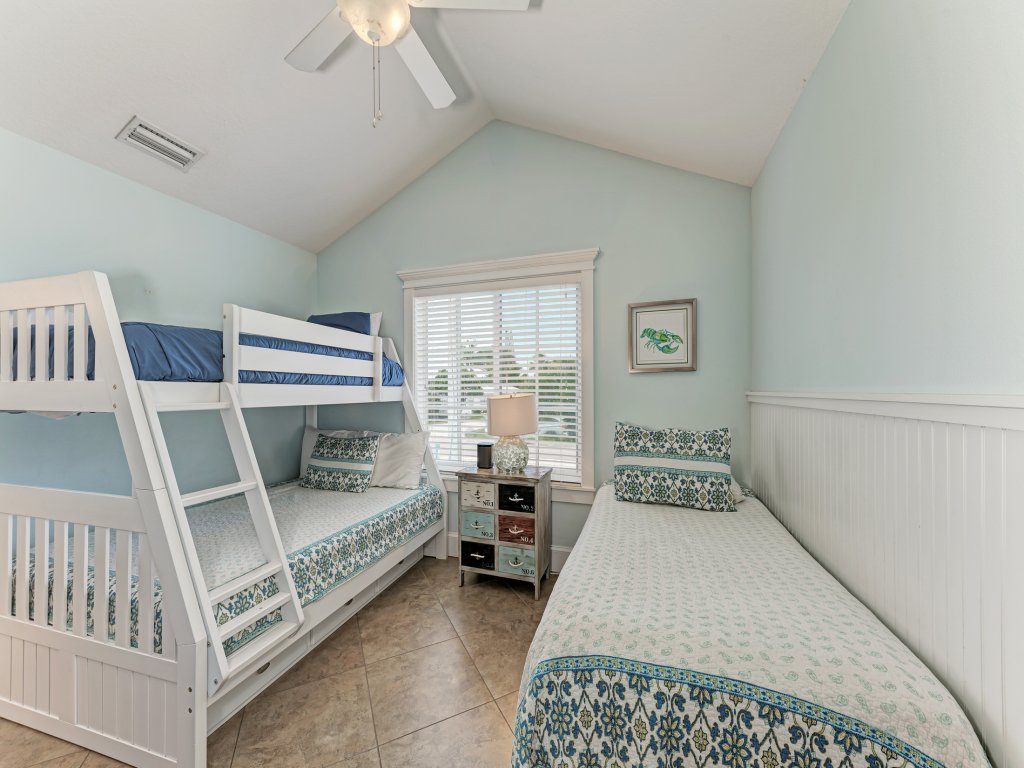 Starfish Isle Vacation Rental in Holmes Beach - RedAwning