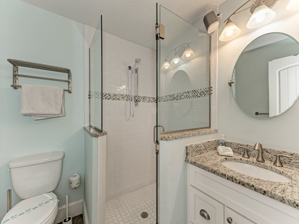 Starfish Cove Vacation Rental in Holmes Beach - RedAwning