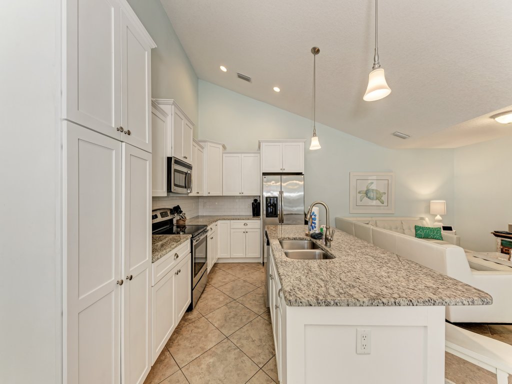Starfish Cove Vacation Rental in Holmes Beach - RedAwning