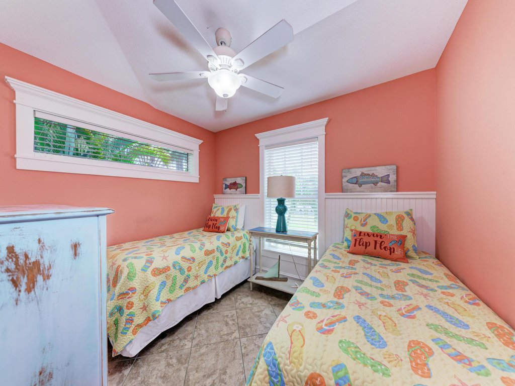 Caribbean Surf Vacation Rental in Holmes Beach - RedAwning