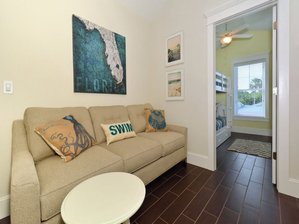 Seahorse Beach House Vacation Rental in Holmes Beach - RedAwning