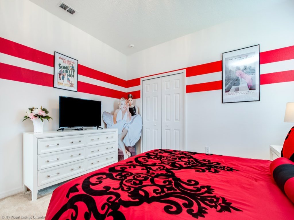 9 Ensuites & Themed Rooms- Pool/Spa- Floor Plan  Vacation Rental in Davenport - RedAwning