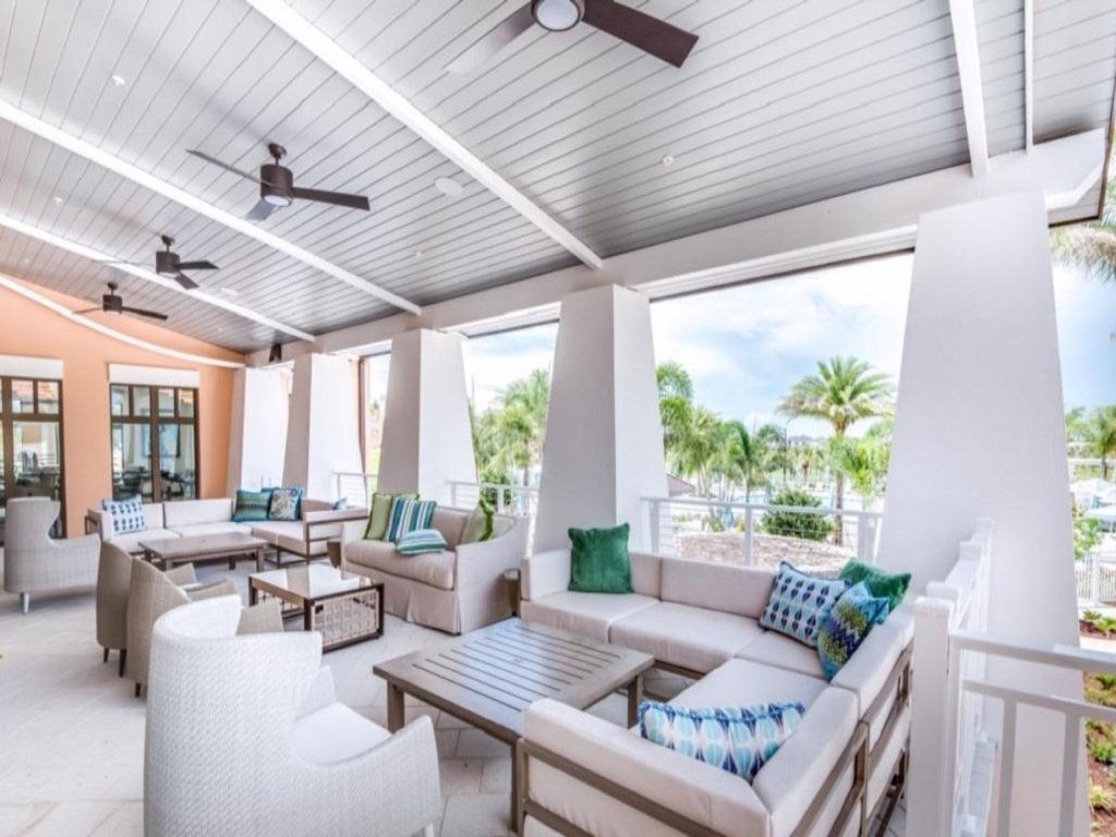 Beautiful 5 Bedroom Town Home with Splash Pool Vacation Rental in Kissimmee - RedAwning