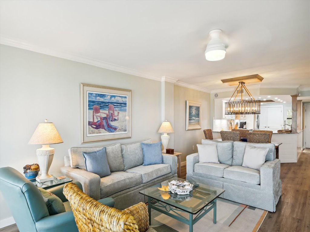 Inlet Reef 105 is a beautifully decorated and absolutely gorgeous 2 BR Vacation Rental in Destin - RedAwning