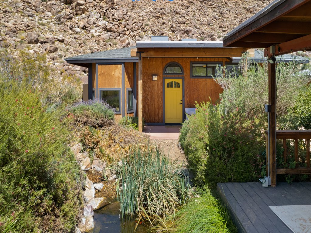 Moonbeam Mountain - Stylish Home w/Private Boulders + Hot Tub! Vacation Rental in California - RedAwning