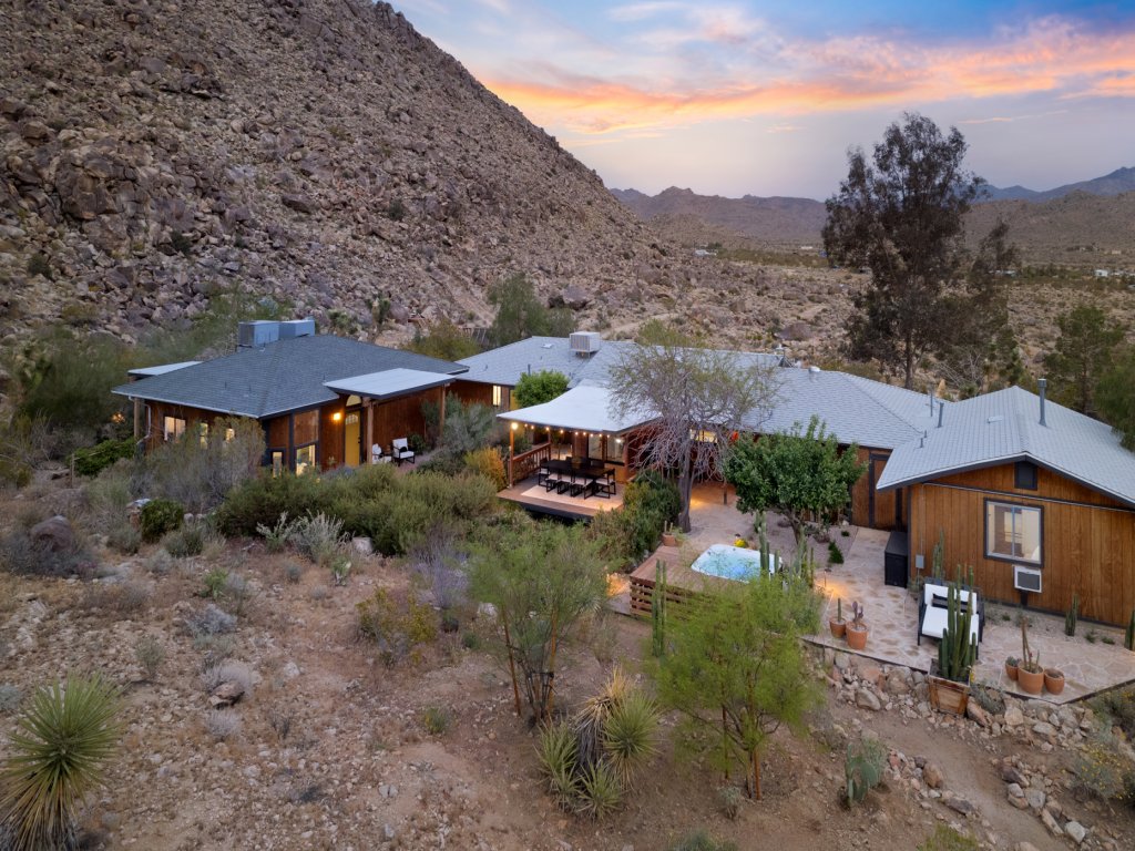 Moonbeam Mountain - Stylish Home w/Private Boulders + Hot Tub! Vacation Rental in California - RedAwning