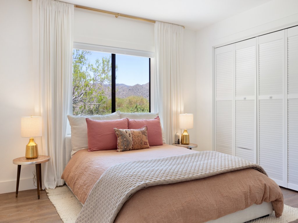 Moonbeam Mountain - Stylish Home w/Private Boulders + Hot Tub! Vacation Rental in California - RedAwning